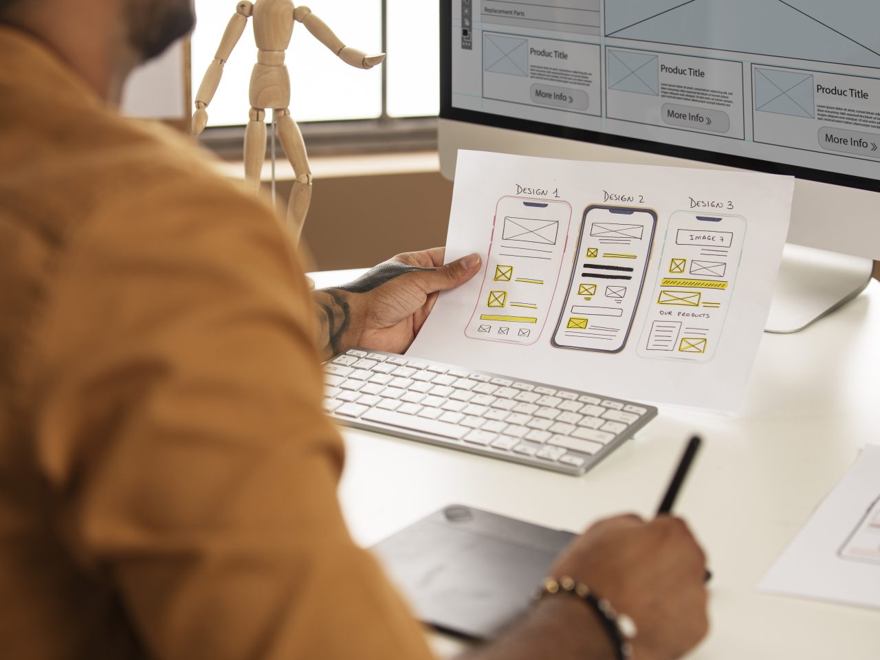 https://juarait.locx.in/wp-content/uploads/2024/02/man-working-with-computer-side-view-1280x960.jpg