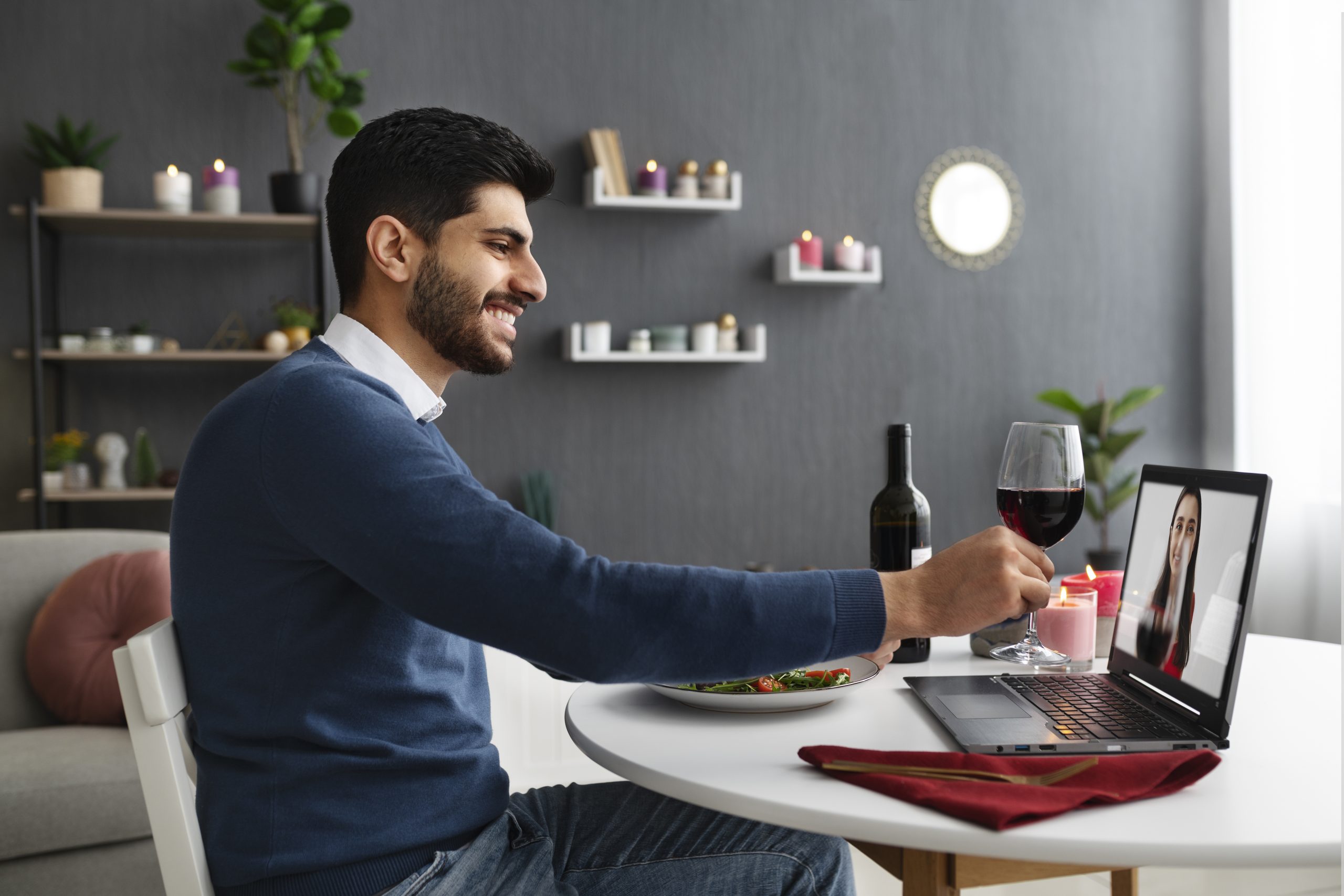 https://juarait.locx.in/wp-content/uploads/2024/03/young-adult-enjoying-virtual-date-scaled.jpg